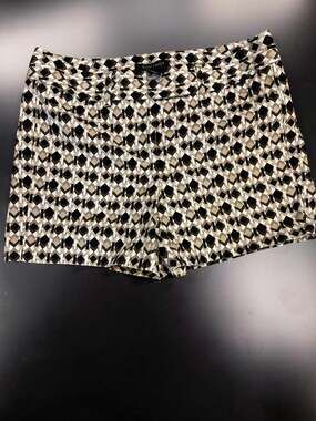 White House Black Market Geometric Diamond Harlequin Print Crop Shorts Size 4
